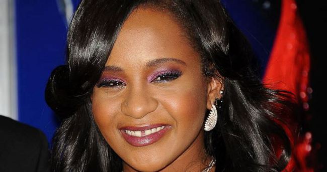 Whitney Houston’ın kızı için umutlar tükeniyor