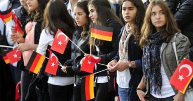 Almanya Türk diasporasını tehdit olarak algılıyor