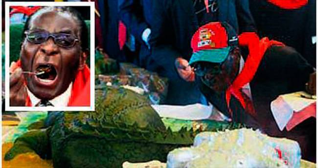 Mugabe’nin yaş günü mönüsü: Fil ve aslan