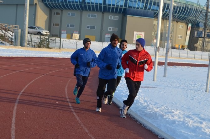 Erzurum’un Atletizmde Başarısı Sürüyor