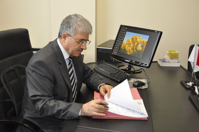 Prof. Dr. Özcan, Rektörlük İçin Aday Oldu