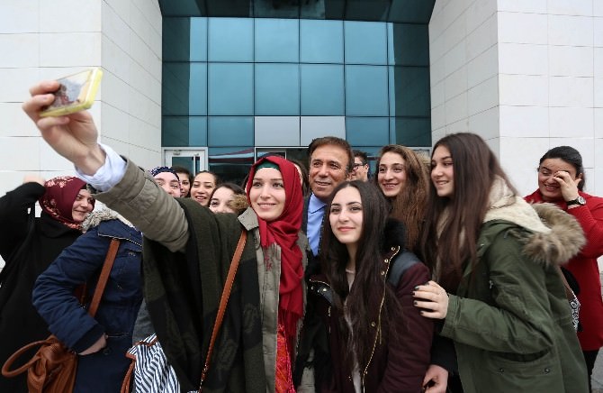 Avusturya’da Yaşayan Türk Gençlerden Genç’e Ziyaret