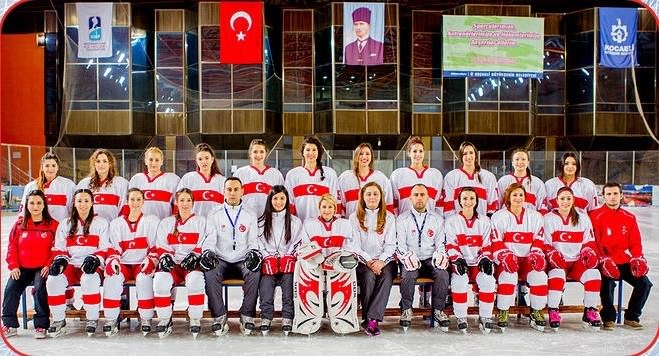 Buz Hokeyi Türkiye Kadın Milli Takımı, Hong Kong’da Düzenlenen Şampiyonada 1. Oldu