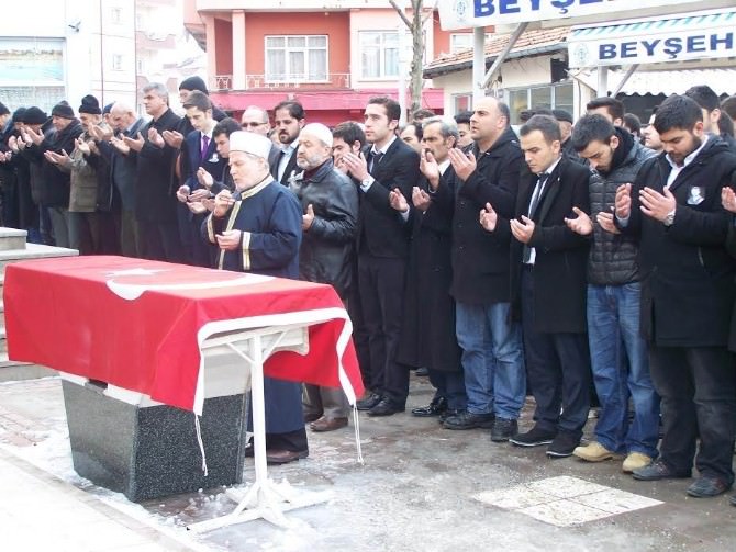 Beyşehir’de Çakıroğlu İçin Gıyabi Cenaze Namazı Kılındı