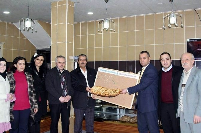 Cihanbeyli Belediyesi’nden Yoksul Vatandaşlara Ekmek Kampanyası