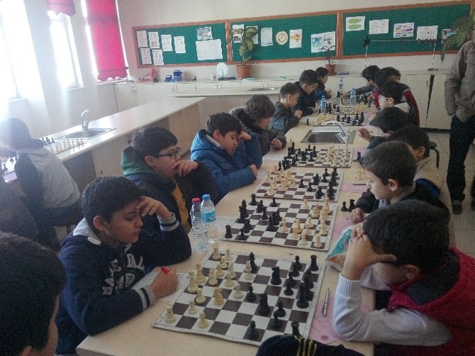 Bartın’da Satranç Turnuvası Başladı