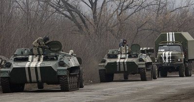 Ukrayna ordusu ağır silahlarını geri çekiyor