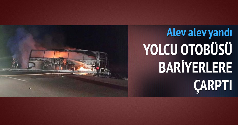 Sivas’ta bariyerlere çarpan otobüs alev aldı