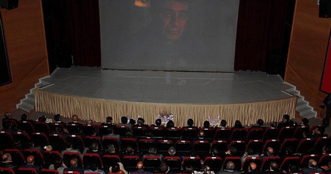 Türk sineması Hollywood’a geçit vermiyor