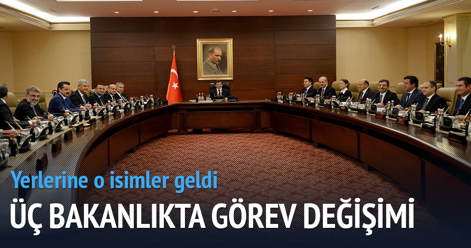Üç Bakan görevini devretti