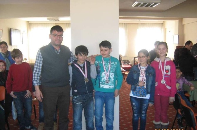 Bozüyük’te Çocuk Ligi Satranç Turnuvası Yapıldı