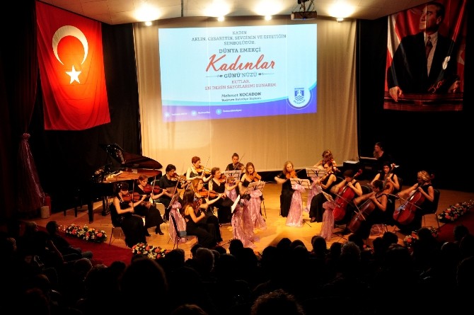 Çağdaş Kadınlar Bodrum’da, Kadınlar Günü’ne Özel Konser Verdi