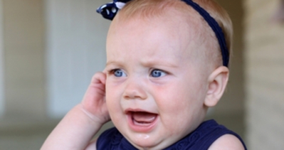 Bebeklerde kulak ağrısına ne iyi gelir?