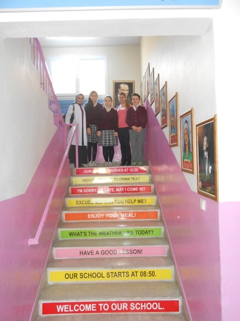 Okul Merdivenleri ’Bilgi Merdiveni’ Projesi İle Canlandı