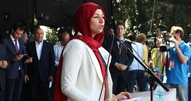 Başörtülü siyasetçiye skandal ayrımcılık