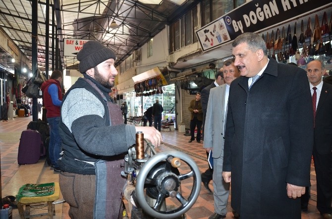 Başkan Gürkan, Ayakkabıcılar Çarşısı’nı Ziyaret Etti