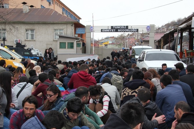 Tunceli’de Üniversite Öğrencileri, Arkadaşlarının Tutuklanmasını Protesto Etti