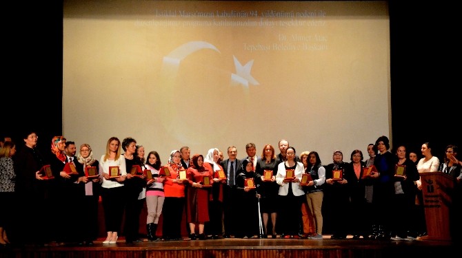 Kadınların ’İstiklal Marşını Güzel Okuma’ Yarışması