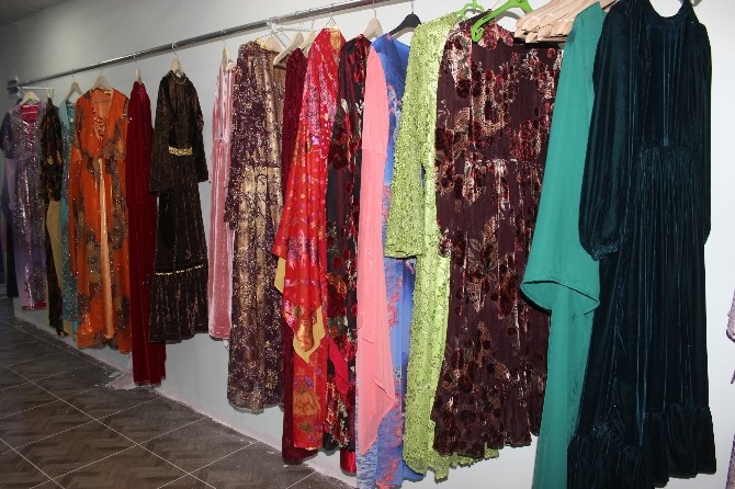 Ağrı Belediyesi Kadın Yöresel Kıyafet Dikim Evi Açıldı