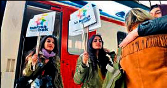 Barış Treni Ankara Garı’nda mola verdi