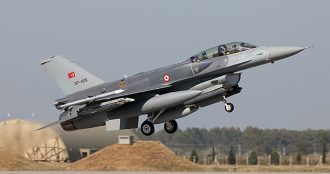 Türk F-16’larına Yunanistan ve Suriye tacizi