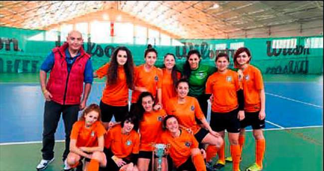 Futsalda AÜ üstünlüğü