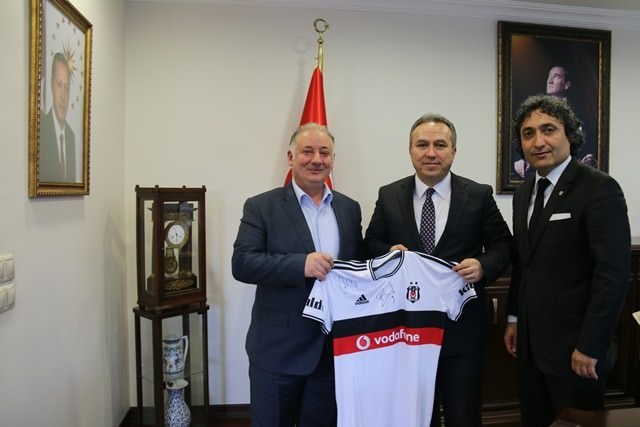 Vali Fidan’a Beşiktaş Forması
