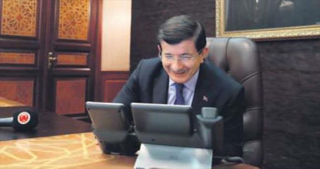 Davutoğlu, PKK’dan ayrılan genci düğün töreninde aradı