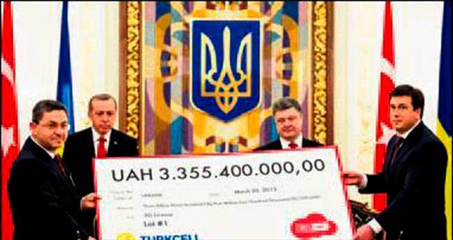 Ukrayna’da 3G ihalesine sembolik çek