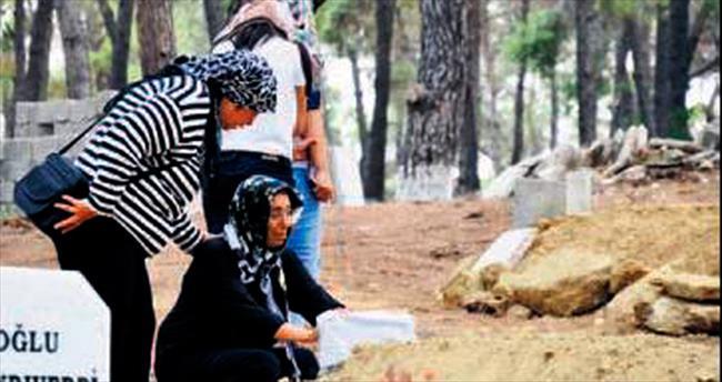 Mezarı başında gözyaşı döktüğü kızının katili çıktı