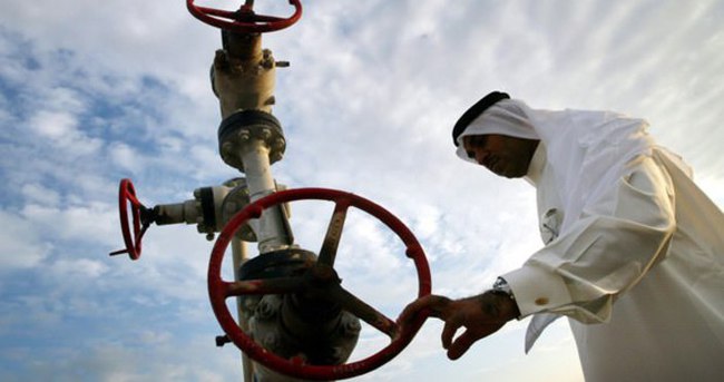 Petrol, Suudi Arabistan ile geriliyor