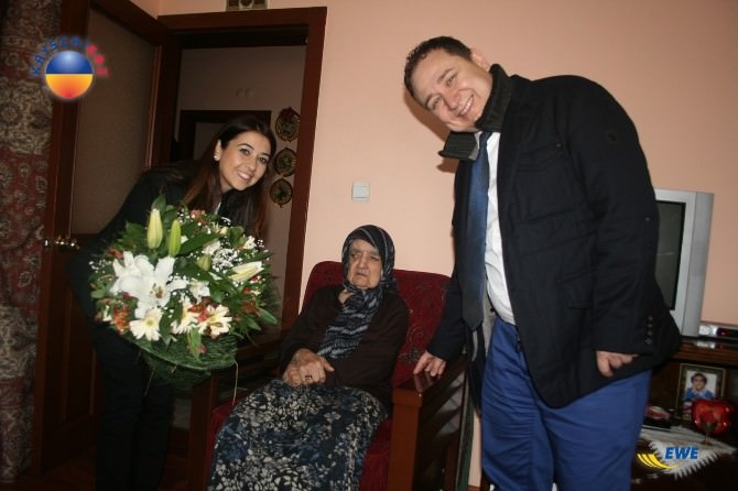 Kayserigaz Yaşlılar Haftasında En Yaşlı Abonelerini Ziyaret Etti