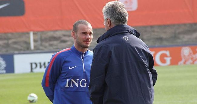 Sneijder, Türkiye maçında kaptan olacak
