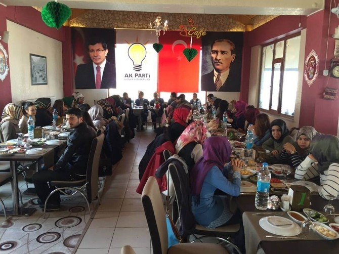 Akşehir AK Parti Üniversite Gençliği Kahvaltıda Biraraya Geldi