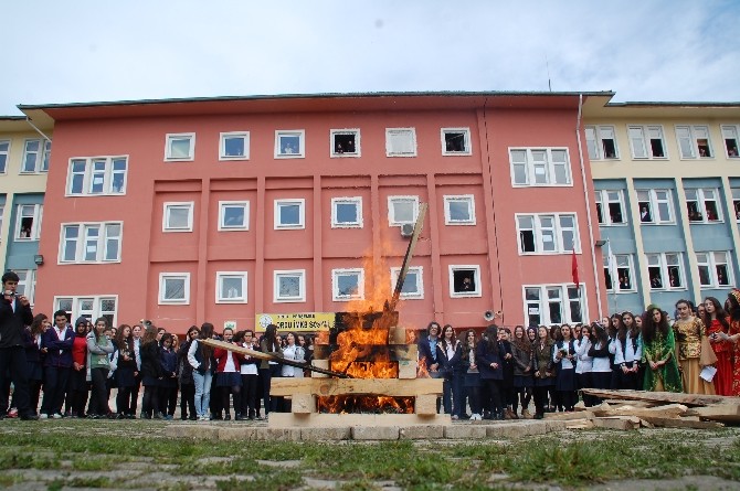 Türk-azeri Kardeşliği Nevruz’da Buluştu