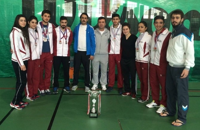 Fırat Üniversitesi Badminton’da Süper Lige Çıktı