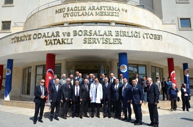Hisarcıklıoğlu, MEÜ Tıp Fakültesi’ni Ziyaret Etti