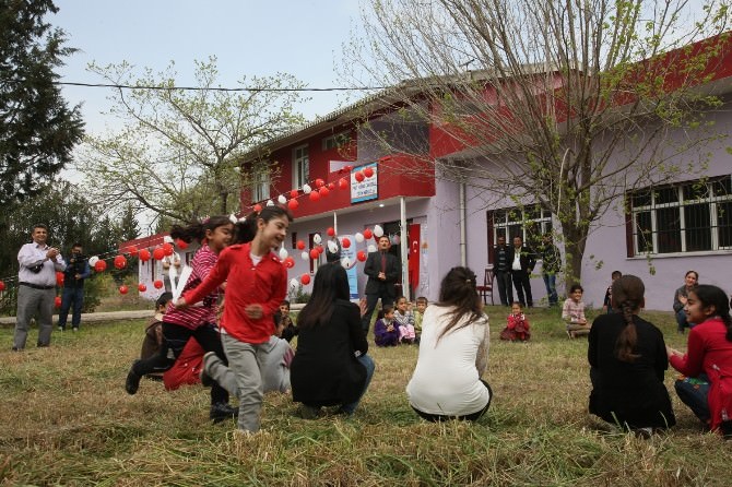 Türkmen Çocuklarına Eğitim