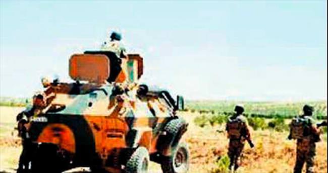 Resmi araçla PKK’ya giden 10 kişi yakalandı