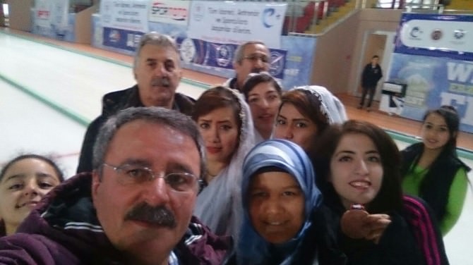 Afganlı Kızların Kupa Sevinci