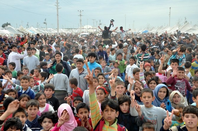 İdlip Kuşatması Çadır Kentte Miting Havasında Kutlandı