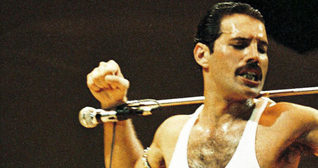 Freddie Mercury’nin hayatı film oluyor