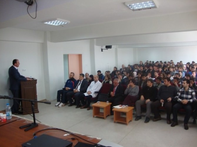 Üniversite Öğrencilerine Çanakkale Savaşları Konferansı