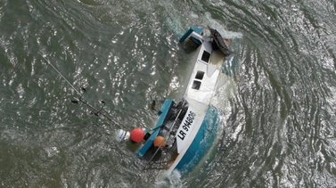 Filipinler’de yolcu teknesi battı: 5 ölü