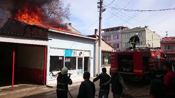 Bursa’da Korkutan Yangın
