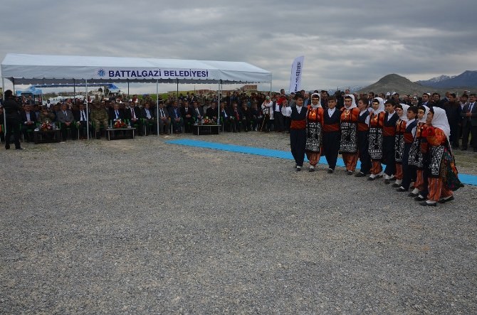 Battalgazi Belediyesi’nden Fidan Dikim Töreni