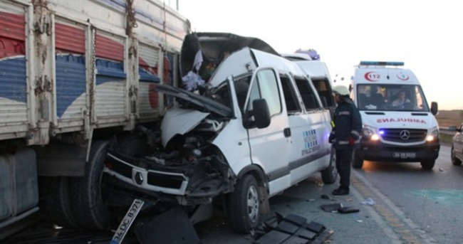 İstanbul’da feci kaza: 3 ölü, 6 yaralı