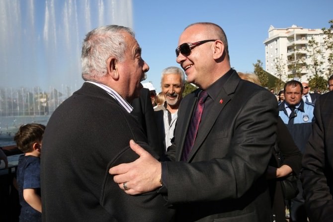 Atatürk Kent Parkı’nda Başkan’a Sevgi Seli