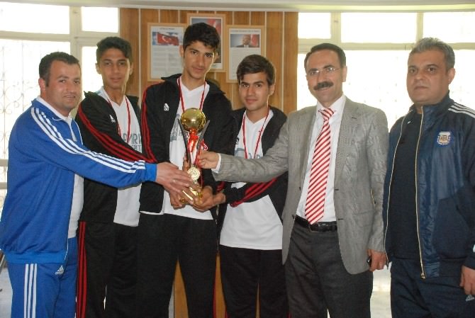 Meslek Ve Teknik Anadolu Lisesi Futsal’da Bölge Birincisi Oldu