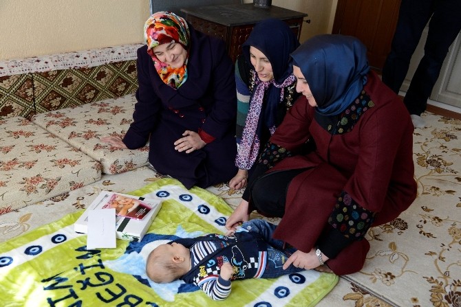 Meram Belediyesi 4 Bin Aileye Bebek Ziyareti Gerçekleştirdi